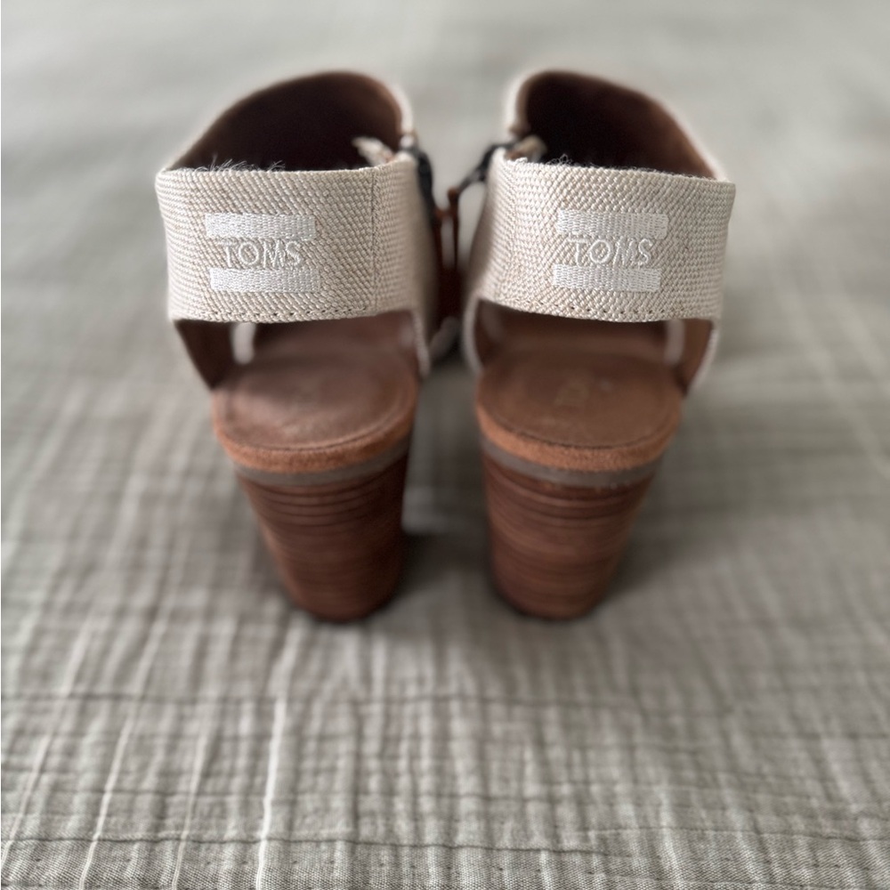 TOMS Women's Tan Wedge Sandals